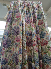 Load image into Gallery viewer, Voyage Hydrangea, pinks, lilacs &amp; blues, lined &amp; I/L, 3939d
