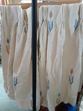 Load image into Gallery viewer, Cream with blue/beige flower design, lined &amp; I/L, 3941b
