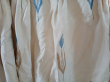 Load image into Gallery viewer, Cream with blue/beige flower design, lined &amp; I/L, 3941b
