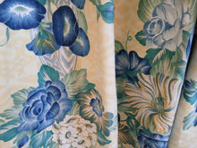 Load image into Gallery viewer, Yellow b/g with blue florals, lined, 3961a
