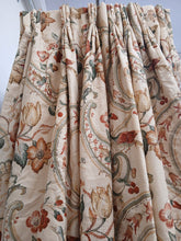 Load image into Gallery viewer, Pale yellow b/g with red florals &amp; birds, lined &amp; I/L, 3968a
