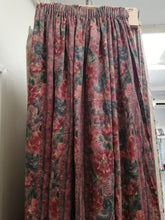 Load image into Gallery viewer, Burgundy &amp; Deep Pink Floral &amp; Stripe Pattern 3973b
