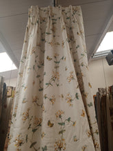 Load image into Gallery viewer, Colefax &amp; Fowler "Honeysuckle", embroidered, lined &amp; I/L, 3976a
