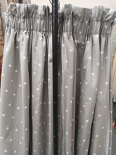 Load image into Gallery viewer, Grey with small white stars, lined &amp; I/L, 3978
