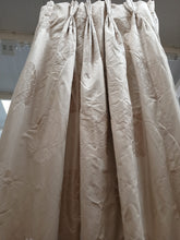 Load image into Gallery viewer, Beige floral self pattern, lined &amp; I/L, 3982b
