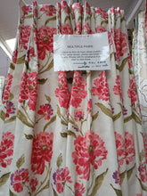 Load image into Gallery viewer, Cream b/g with large pink florals, lined, 3984b
