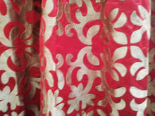 Load image into Gallery viewer, Red b/g with gold damask style pattern, lined &amp; I/L 3989a
