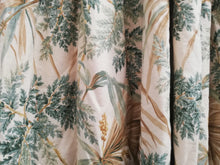 Load image into Gallery viewer, Colefax &amp; Fowler ''Woodfern'' lined &amp; I/L, triple pinch 3995a
