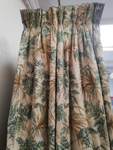 Load image into Gallery viewer, Colefax &amp; Fowler ''Woodfern'' lined &amp; I/L, triple pinch 3995a
