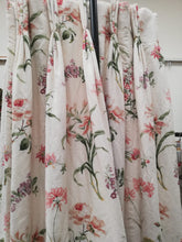 Load image into Gallery viewer, Colefax &amp; Fowler ''Sylvia'' Floral, Lined &amp; I/L, triple pinch, plus 2.5mtrs of fabric 3995c
