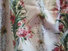 Load image into Gallery viewer, Cream b/g with red/pink florals, lined &amp; I/L, 4003c
