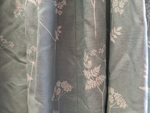 Load image into Gallery viewer, Green b/g with white fern design, lined&amp; I/L, 4003g
