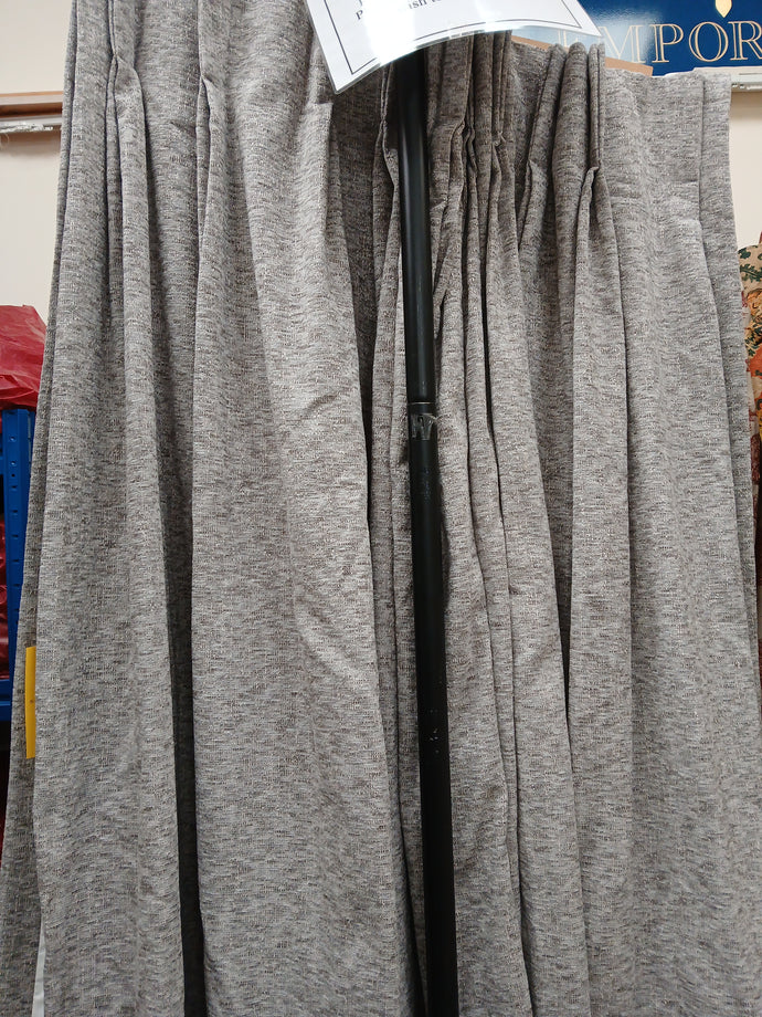 Plain grey weave, lined, Iliv 47