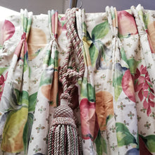 Load image into Gallery viewer, Designers Guild &quot;Nell Orton&quot; - lined &amp; I/L 3366B
